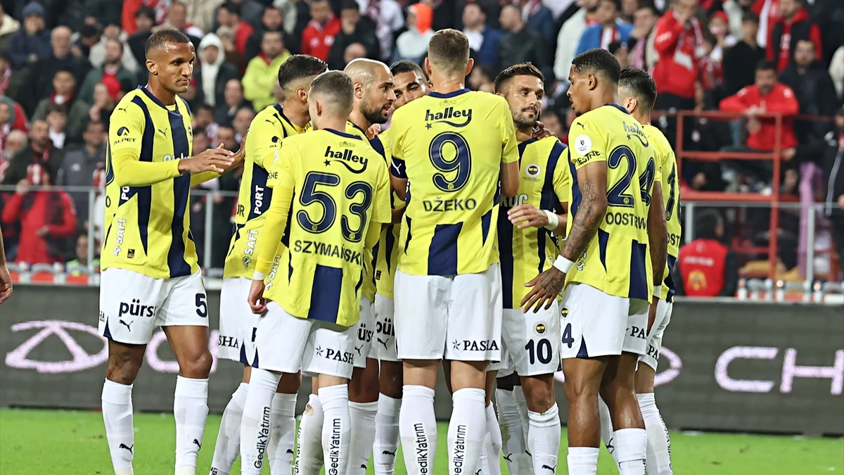 “Avrupa Ligi’nde Temsilcilerimiz Beşiktaş ve Fenerbahçe Maç İçin Sahaya Çıkıyor!”